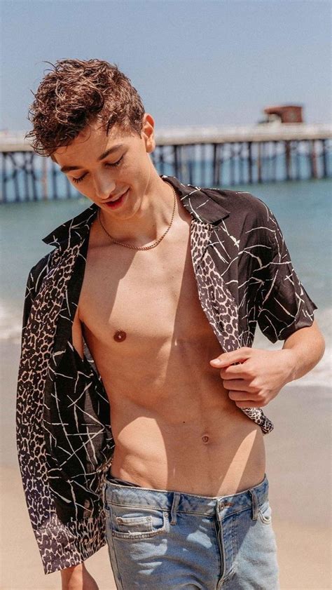 gavin casalegno nude|Gavin Casalegno Bathing Suit, Shirtless Scene in The Summer I。